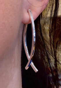 E300   Curve Dangle Stud Earrings
