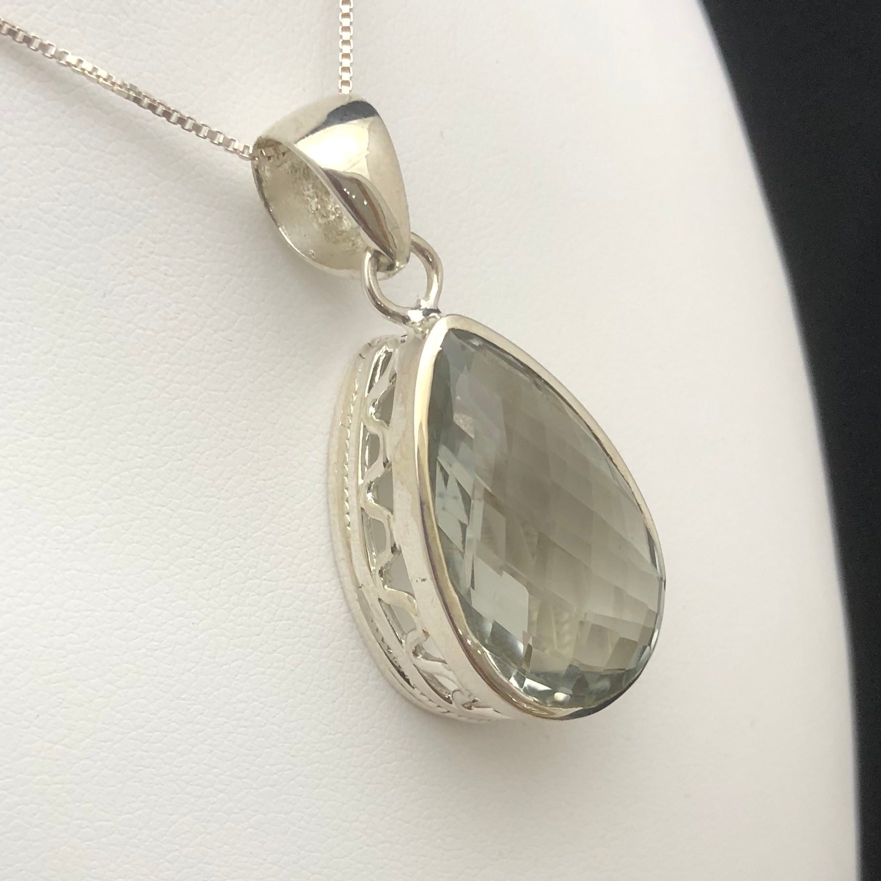 Green amethyst pendant hotsell