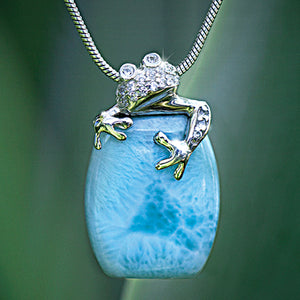 Marahlago Tree Frog Necklace